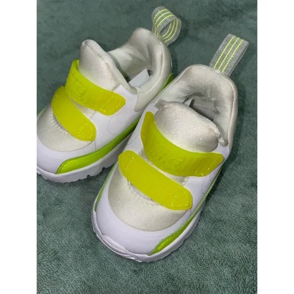 Nike Toddler Air Max’s - Picture 3 of 4